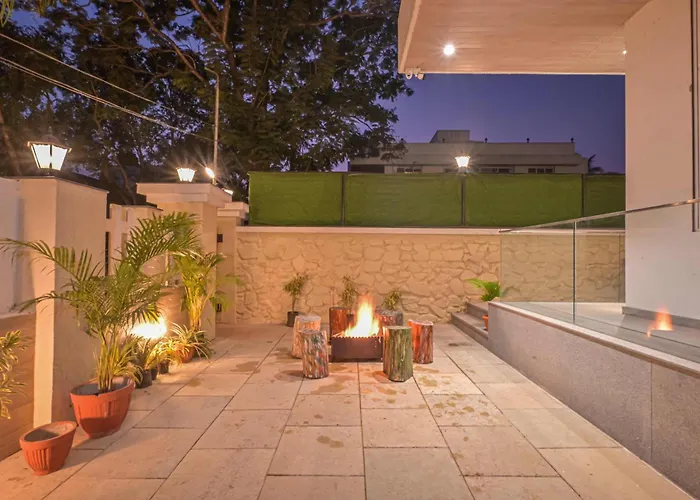 Elegant Villa By Tropicana Stays Lonavala
